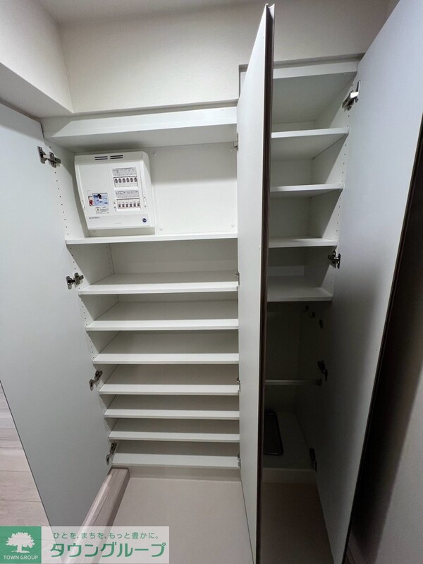玄関(お部屋探しはタウンハウジングへ♪)