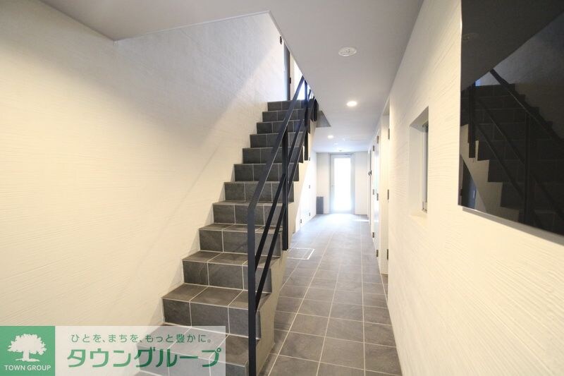 物件内観写真19　(エントランス)