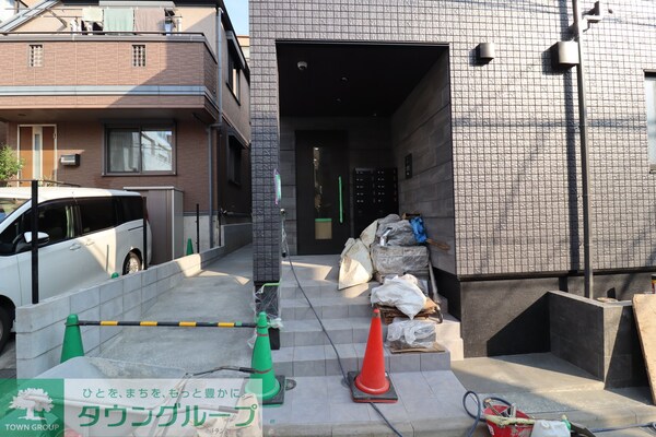 エントランス(お部屋探しはタウンハウジングへ♪)