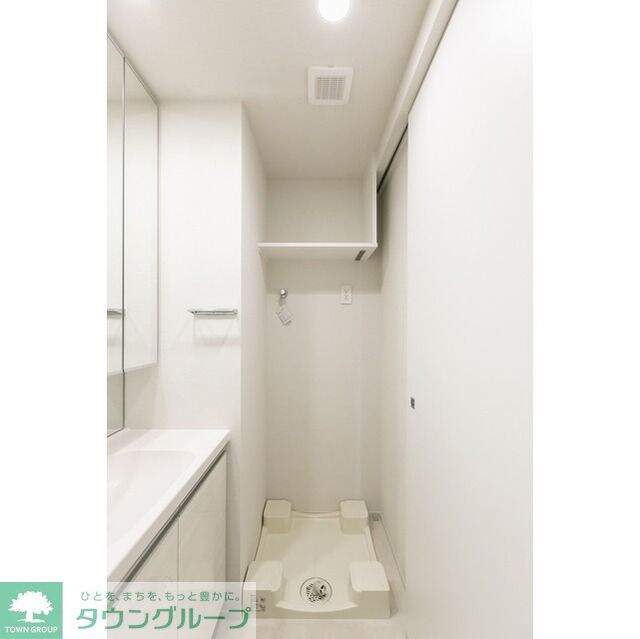 物件内観写真15　(洗濯機置場)