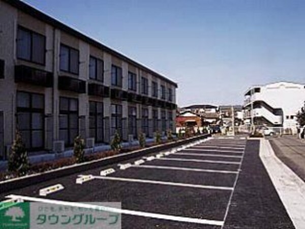 駐車場(設備・仕様は号室により異なる為、現況を優先致します。)