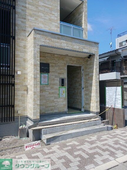 物件内観写真4　(エントランス)