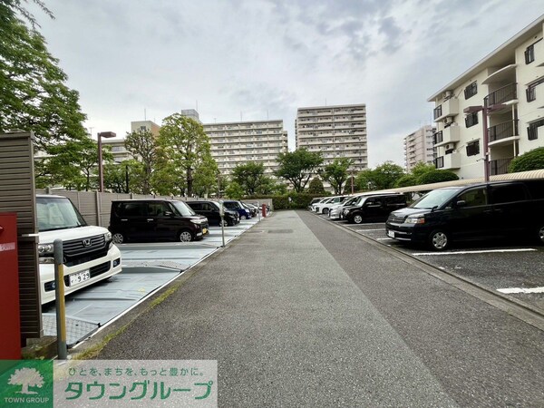 駐車場(駐車場)