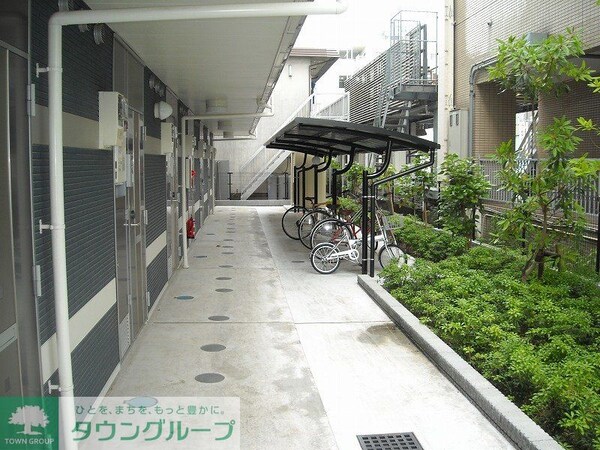 その他(屋根付き駐輪場)