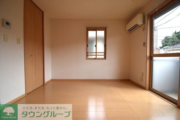 寝室(★お部屋探しは株式会社タウンハウジング東京まで★)