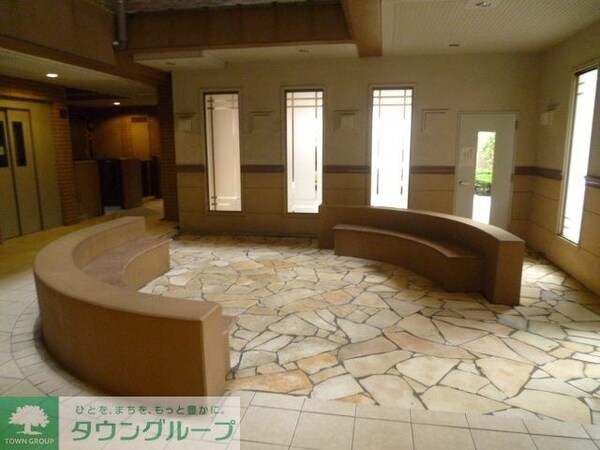 エントランス(☆ソファー付きロビー☆)