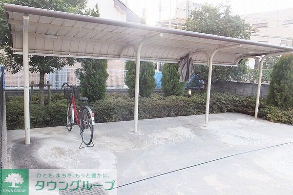 その他(屋根付き駐輪場)