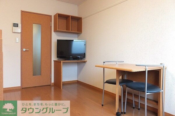 リビング・居室(1Ｆの写真です。2Ｆは絨毯になります。)