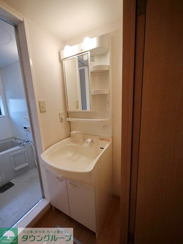 洗面(バス／シャワールーム等)