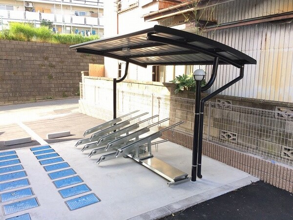 ロビー(駐輪場です。)