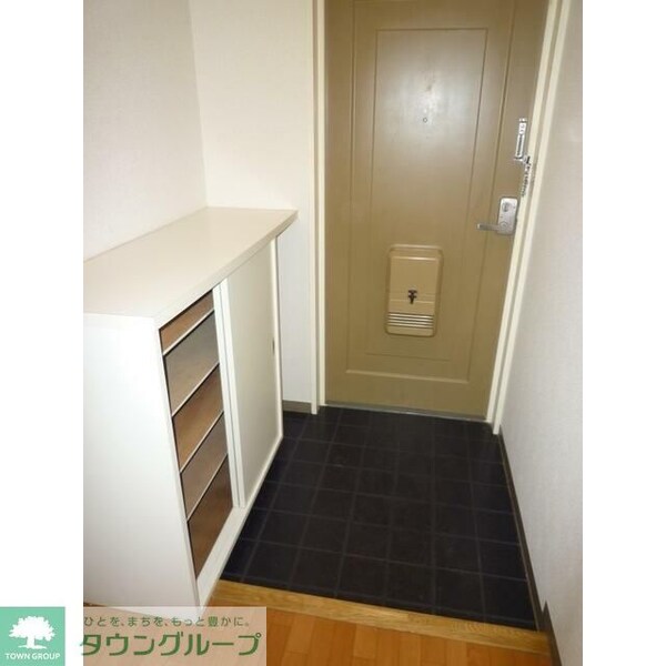 玄関(※別部屋参考写真掲載※)