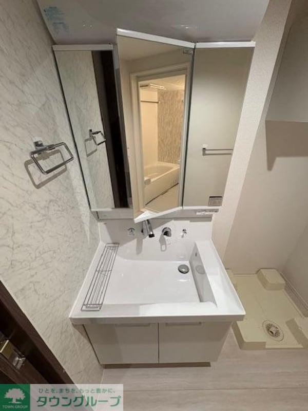 洗面(バス／シャワールーム等)