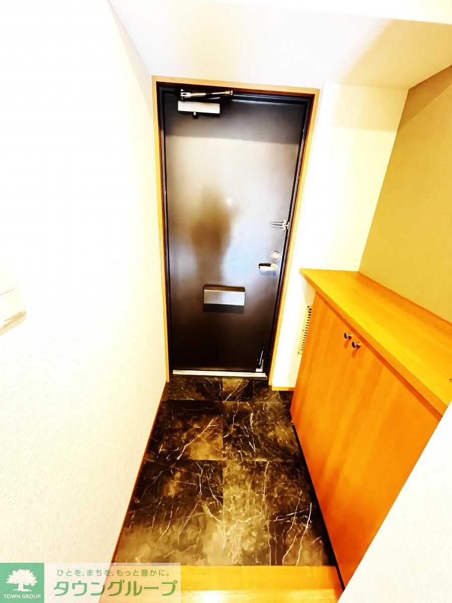 物件内観写真16　(玄関)