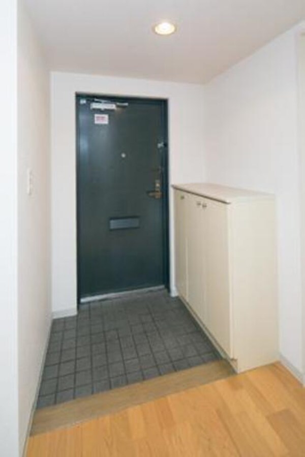 玄関(※写真は同タイプ住戸です。)