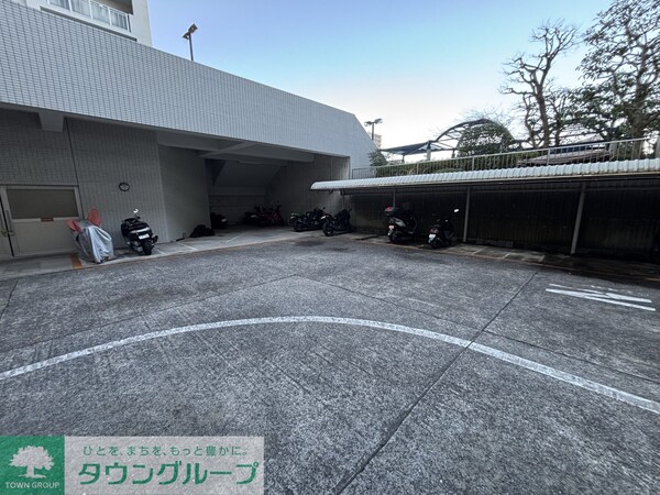 駐車場(駐車場)