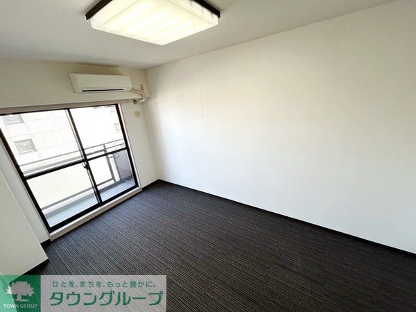 寝室(同シリーズ)