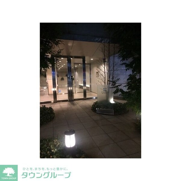 ロビー(夜撮影)