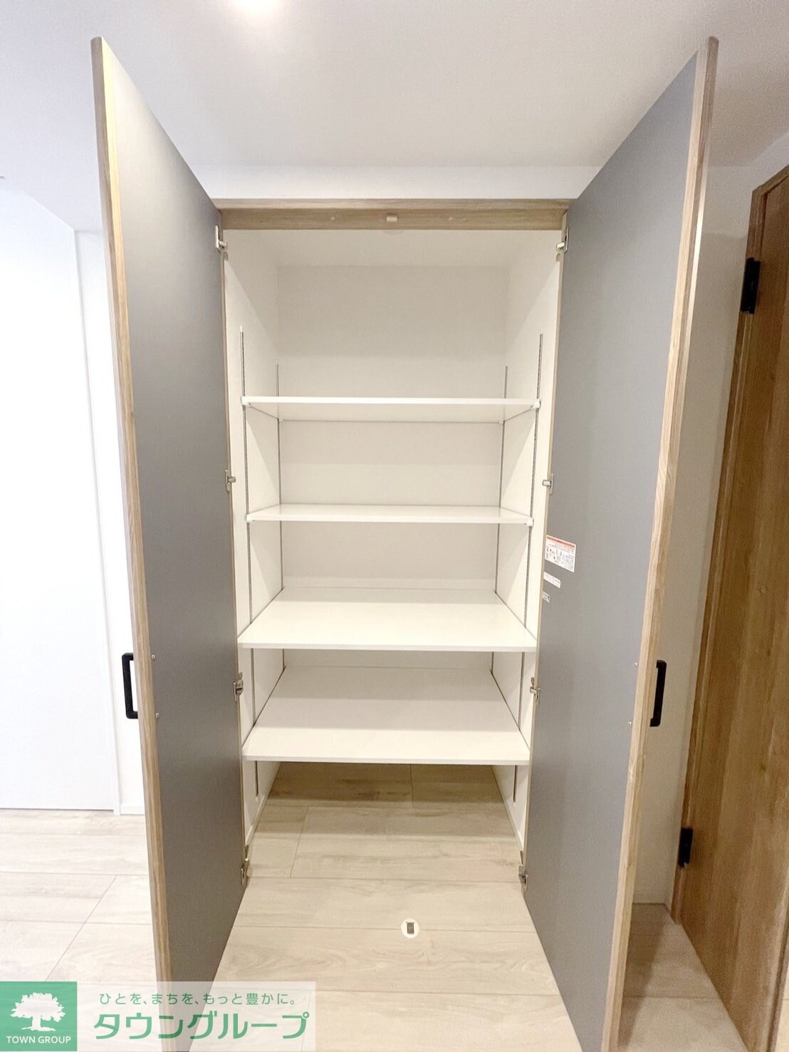 物件内観写真13　(収納)