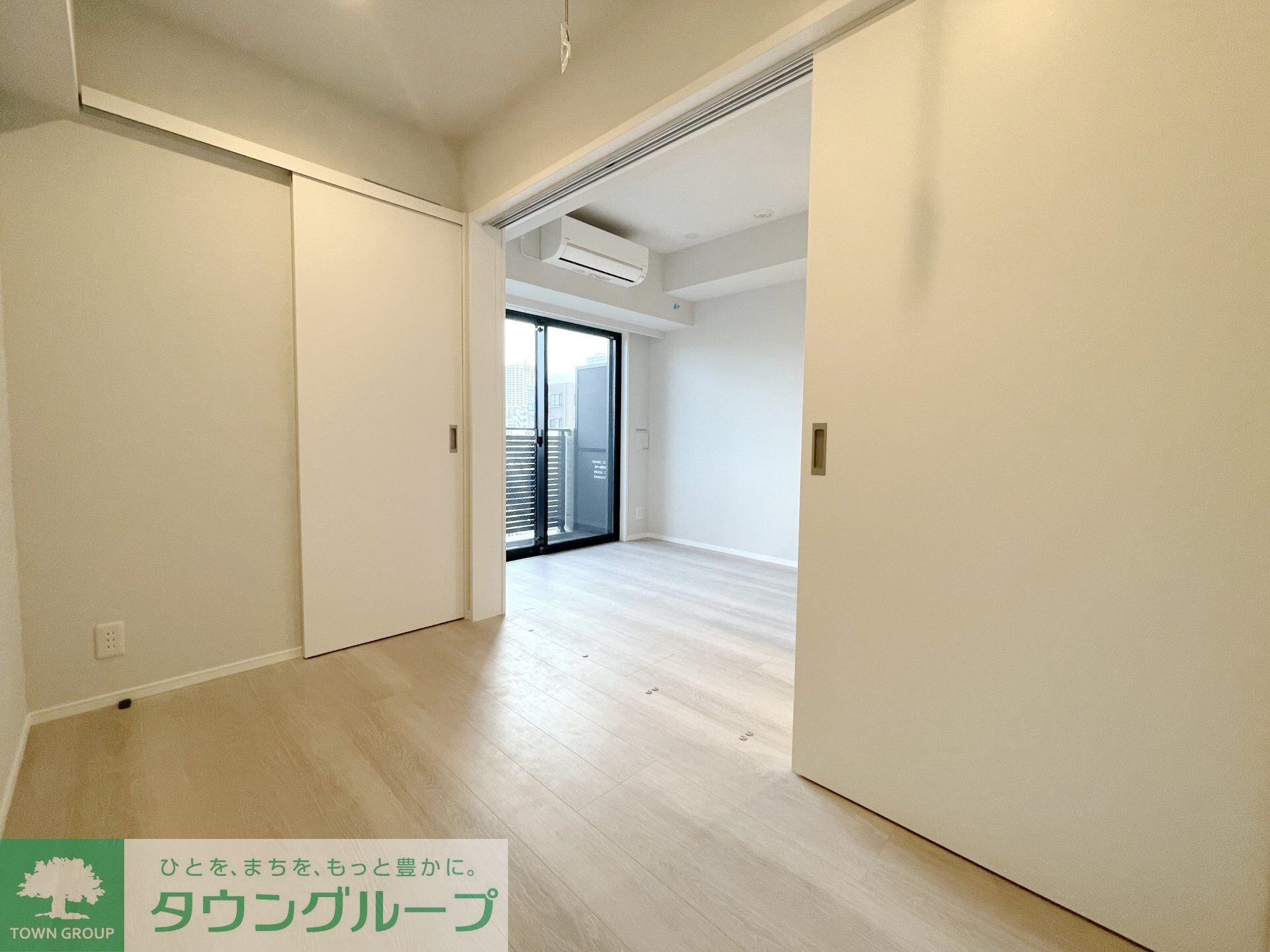 物件内観写真12　(リビング/居室)