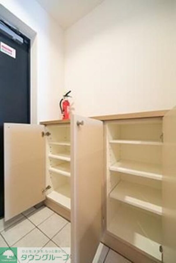 玄関(※写真は同タイプ住戸です。)