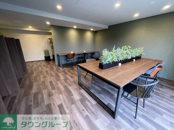 エントランス(エントランス)