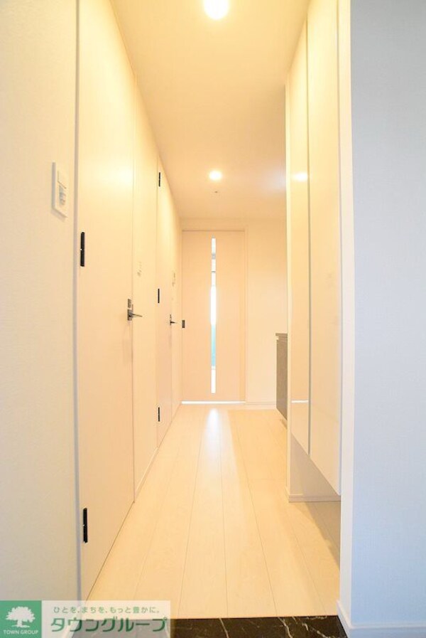 玄関(カラータイプ異なります)