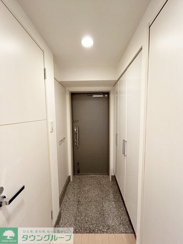 物件内観写真12　(玄関)