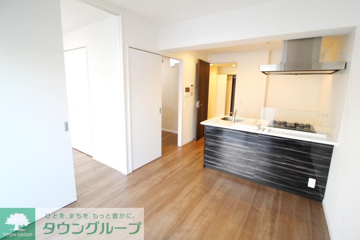 物件内観写真2　(リビング/居室)