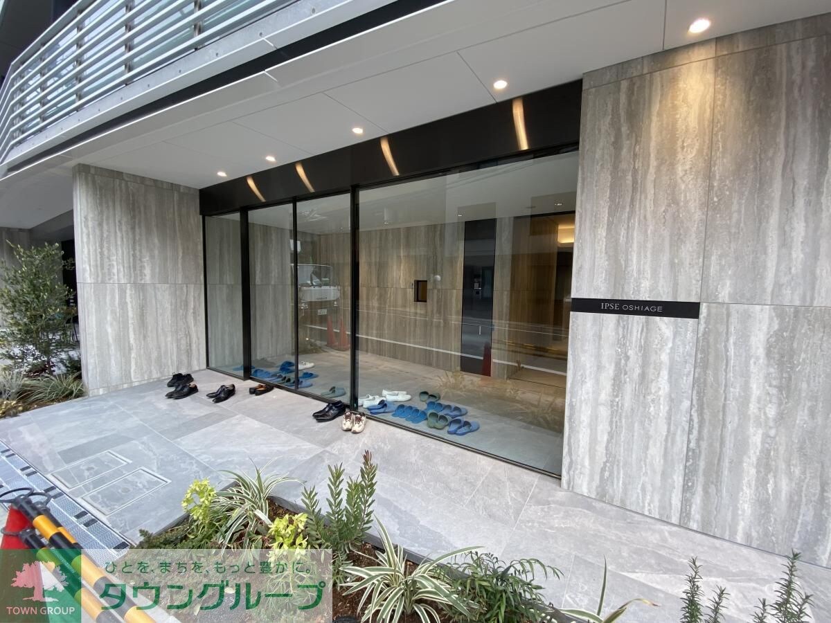 物件内観写真10　(エントランス)