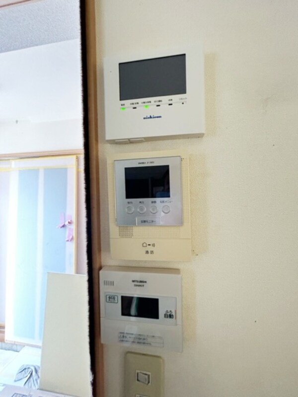 玄関(室内工事中)