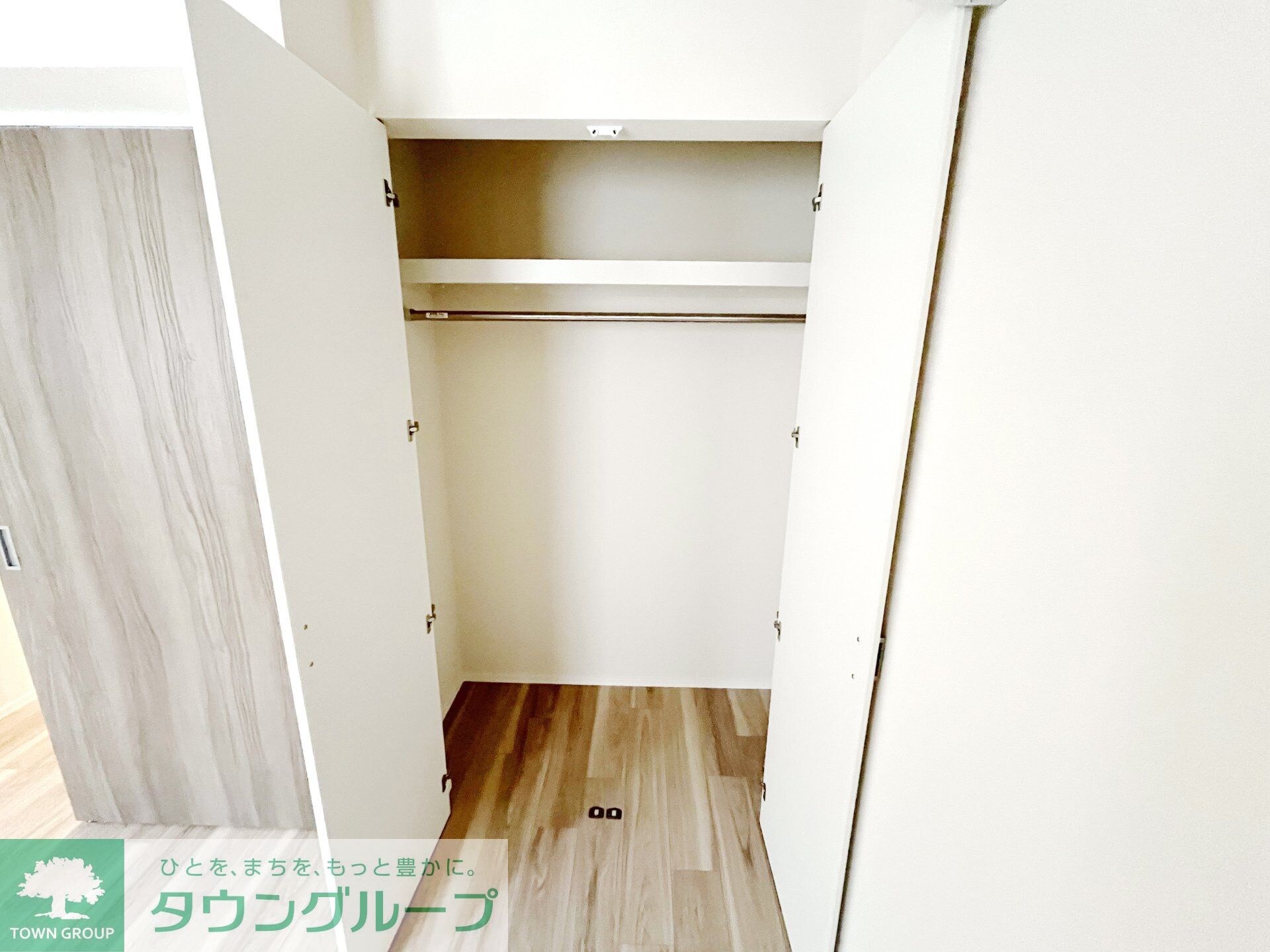 物件内観写真16　(収納)