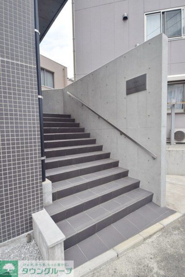 エントランス(★スタイリッシュな建物★)