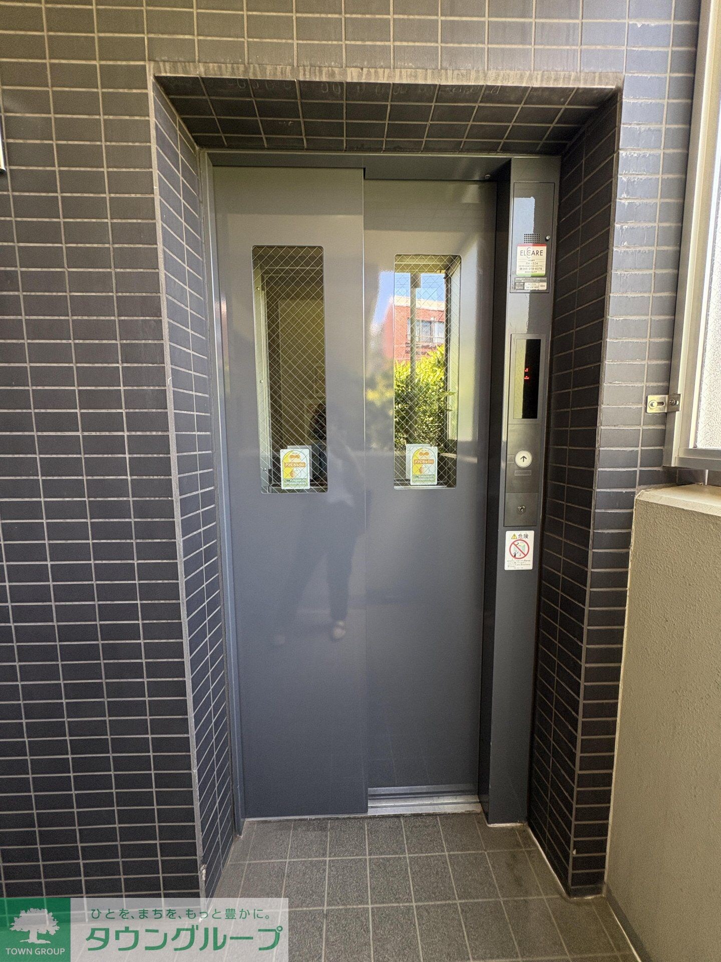 物件内観写真24　(エントランス)