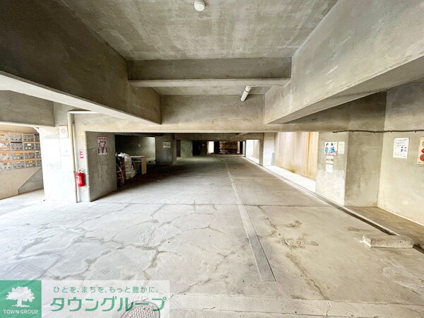 駐車場(★敷地内の屋根付き駐車場★)