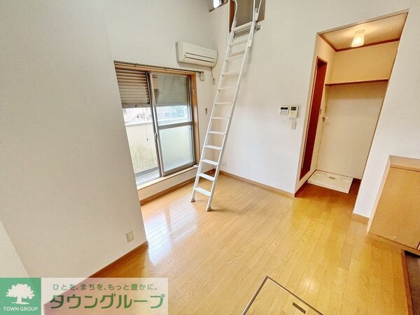 寝室(★シャッター付き★)