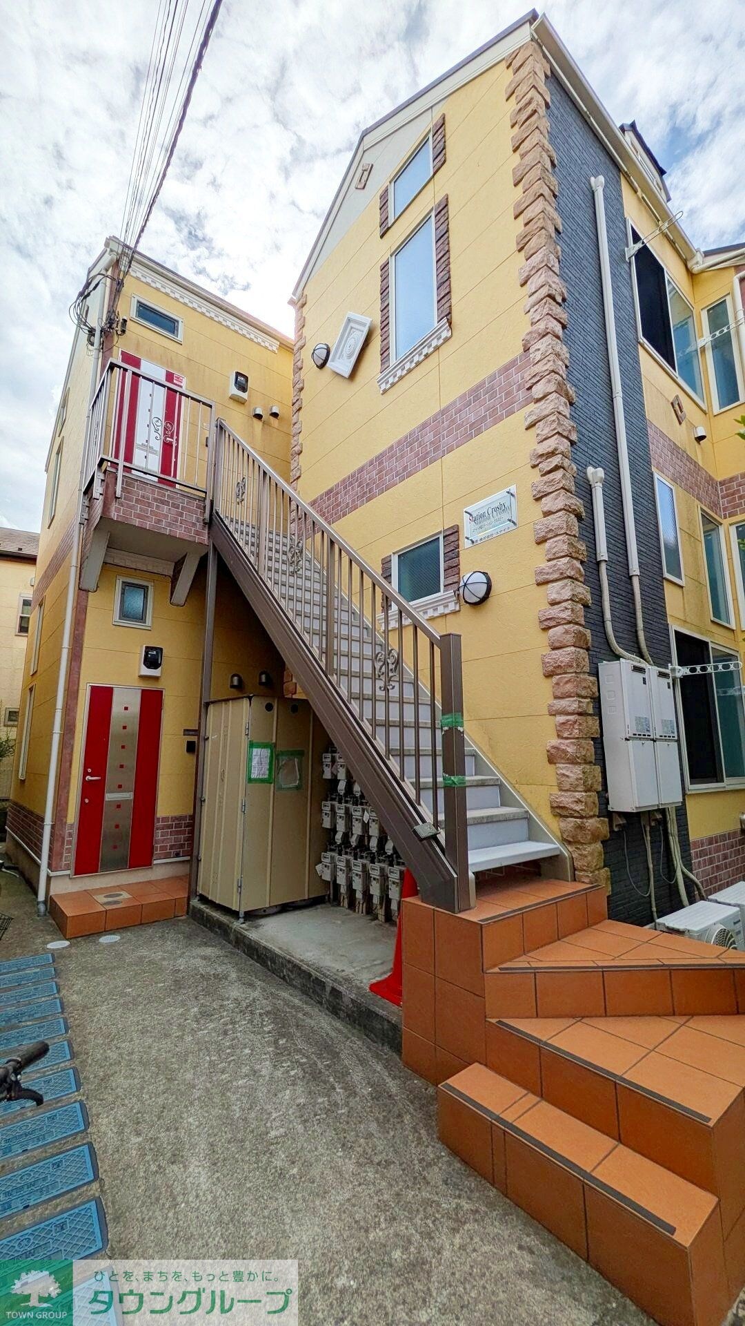 物件外観写真1　(★大倉山店スタッフが周辺も含めてご案内致します★)