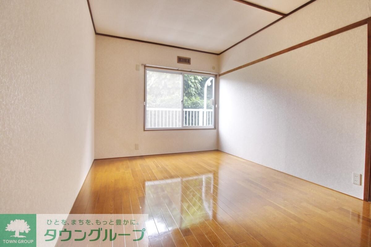 物件内観写真2　(リビング/居室)