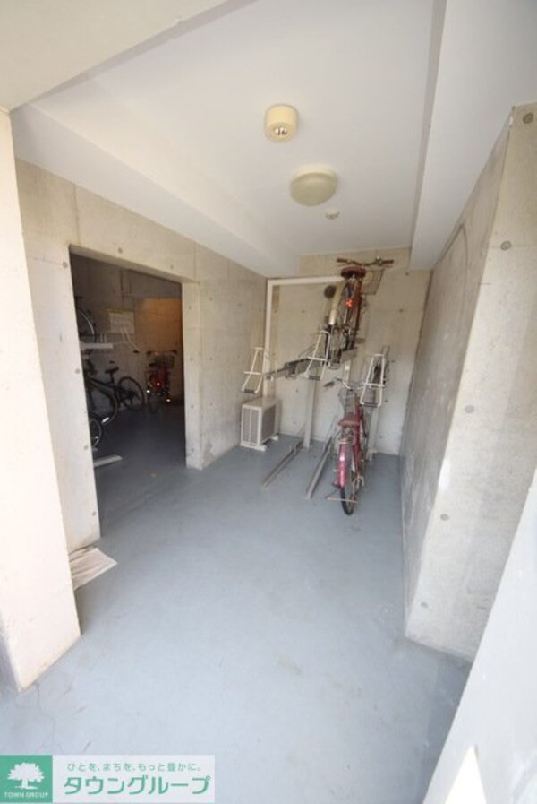 エントランス(★★駐輪場★★)