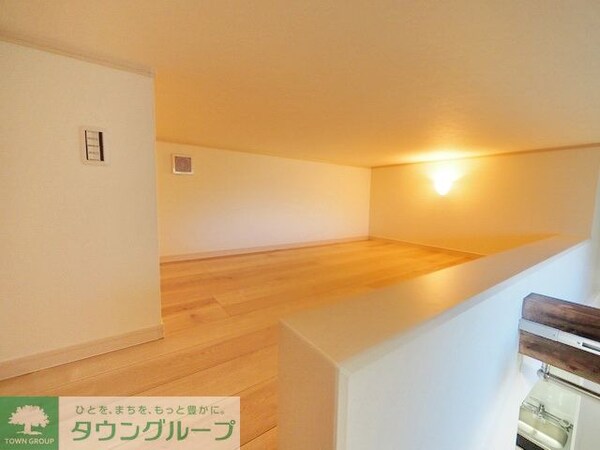 寝室(同シリーズ)