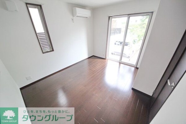 寝室(同シリーズ)