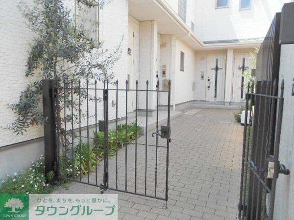 エントランス(庭)