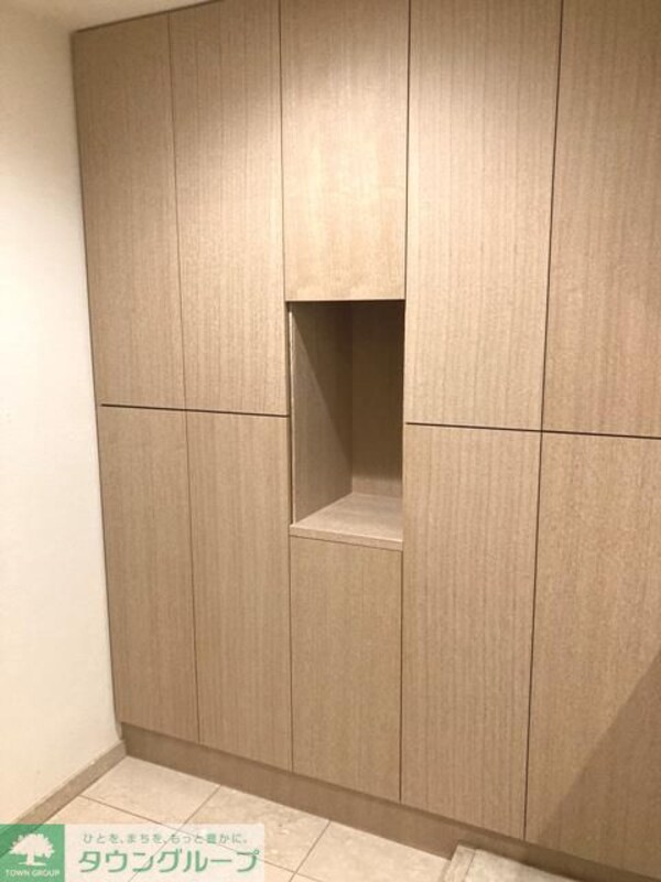 玄関(※写真は同タイプ住戸です。)