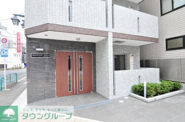 エントランス(エントランス)