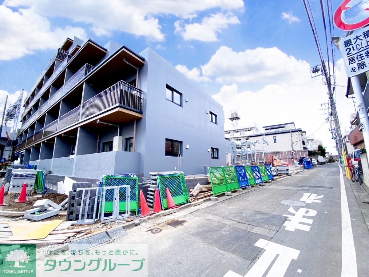 物件外観写真1　(駐車場)