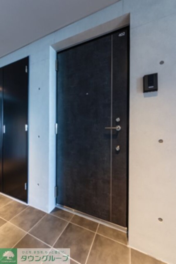 玄関(※写真は同タイプ住戸です。)