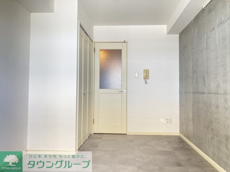 物件内観写真10　(リビング/居室)