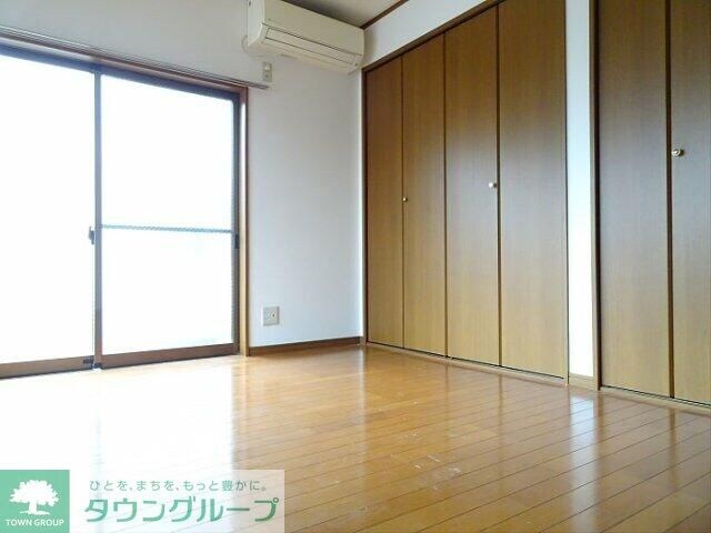 物件内観写真2　(リビング/居室)