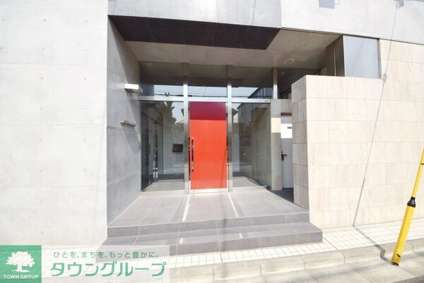 エントランス(駐車場)