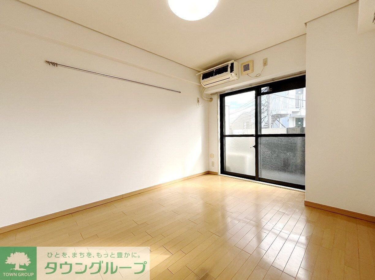 物件内観写真2　(フローリング)