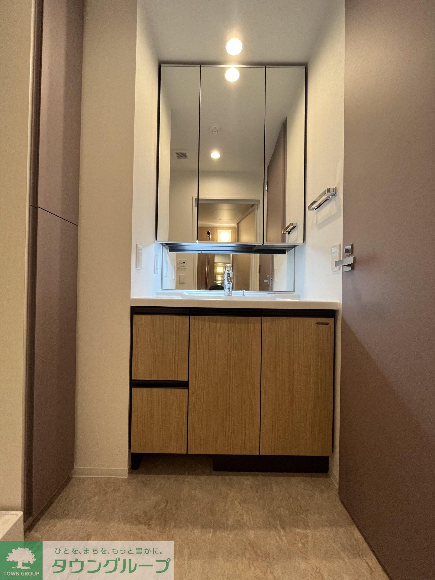 物件内観写真5　(リビング/居室)